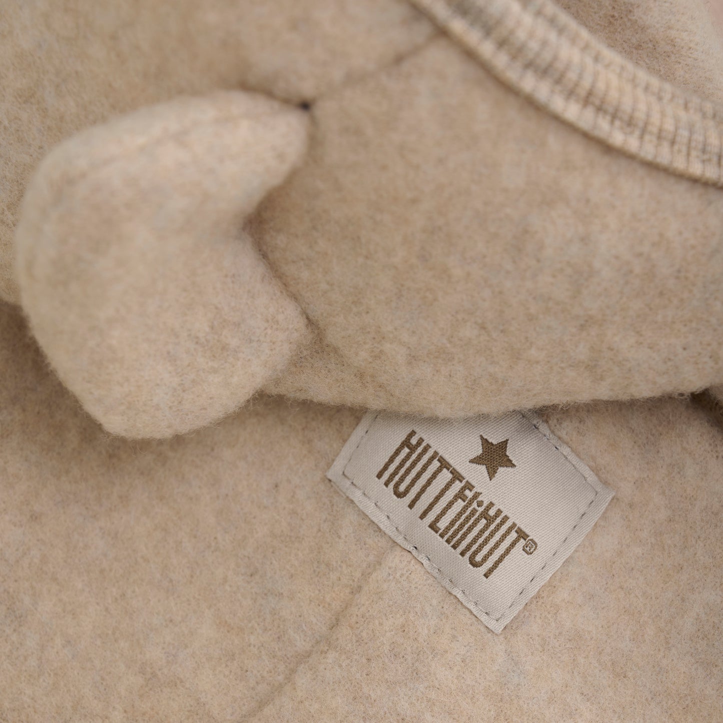 HUTTEliHUT - Heldragt m. øre Uldfleece - Camel Melange