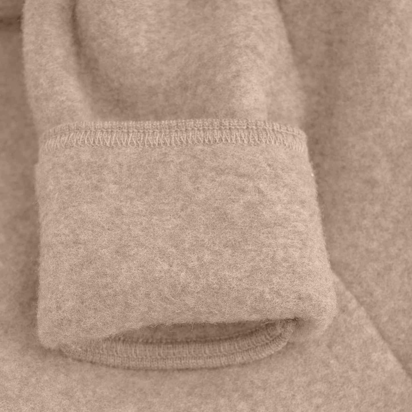 HUTTEliHUT - Heldragt Uldfleece - Camel Melange