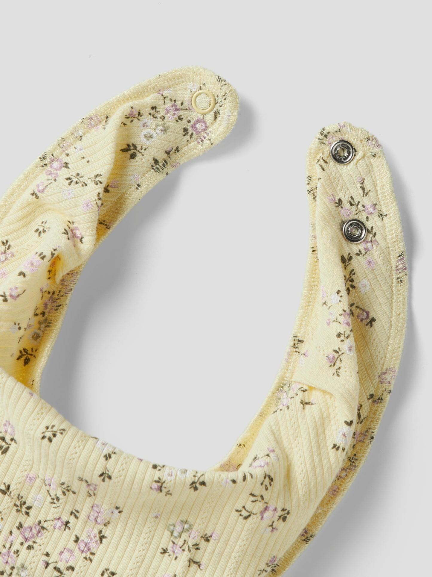NBFFILINE SCARF BIB