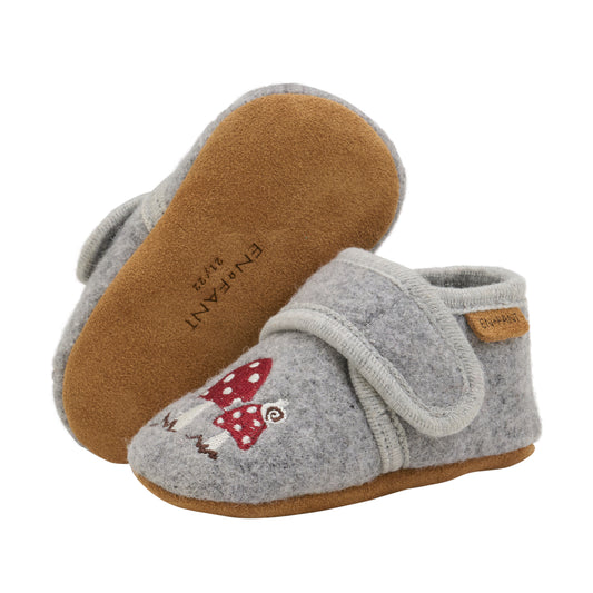 En Fant - Wool Slippers w. Embroidery (Flere Slags)