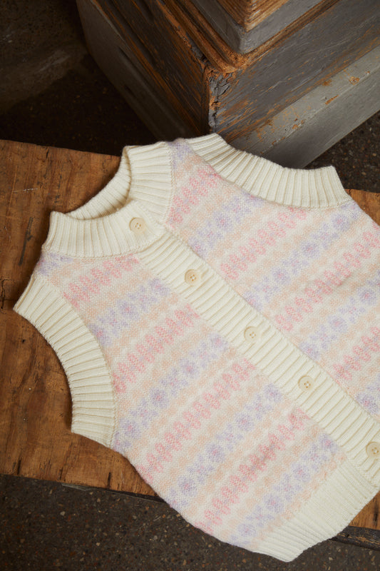 Copenhagen Colors - MERINO PATTERN BUTTON VEST