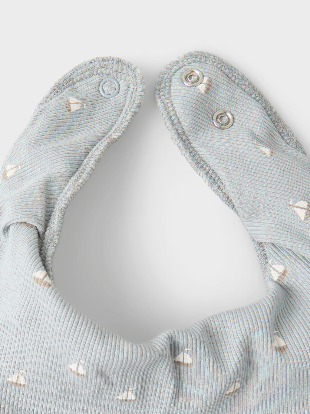 NBMFROM R SCARF BIB